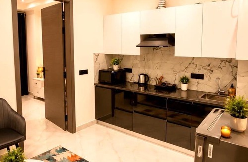 Sector 39 Apartment | Boutique 1BHK Near Medanta Anav Stay