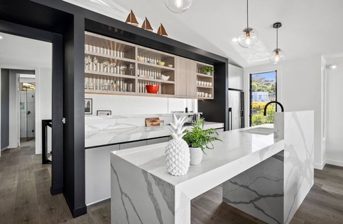 Lorne House | Breakers 4