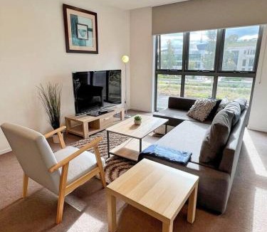 Braddon Apartment | Bright 1BD with Private Office - Braddon