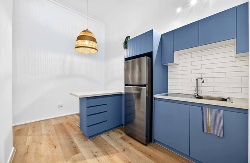 Scarborough Apartment | Bright 2-Bed Unit Near Scarborough Beach