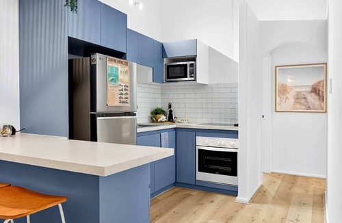 Scarborough Apartment | Bright 2-Bed Unit Near Scarborough Beach