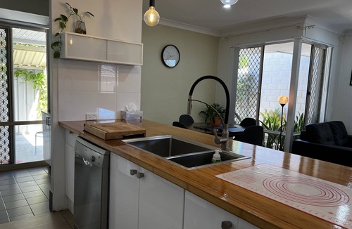 Marangaroo House | Bright and beautiful home in Marangaroo, short drive to Perth CBD and beach.