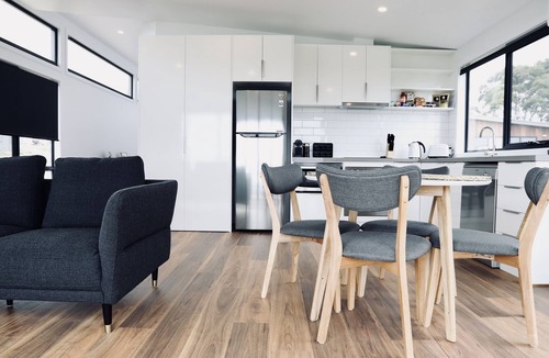 Wattle Hill Apartment | By Moonlight