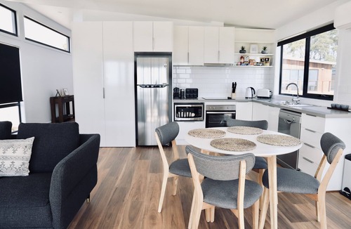 Wattle Hill Apartment | By Moonlight
