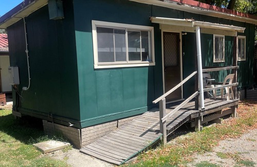 Thornton Cabin | CABIN 2S - Two singles, one bedroom