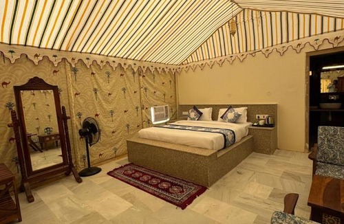 Sam House | Camp & Desert Safari & Pool
