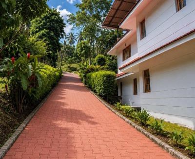 Vazhavatta House | Canopy and Cloves Resort