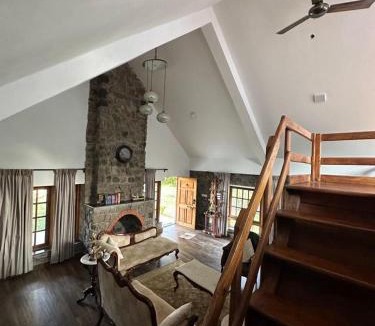 Masinagudi Bed & Breakfast | Captain's Cabin