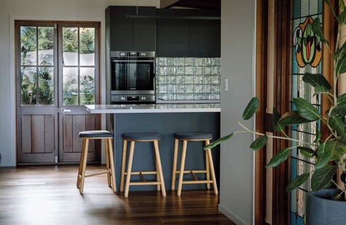 Balmoral Ridge House | Carra Cottage - Luxury Hillside Sanctuary With Stunning Views To The Sea.