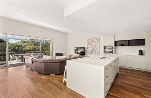 Eagle Bay Apartment | Casa Indigo—Modern Bushland Retreat by the Sea