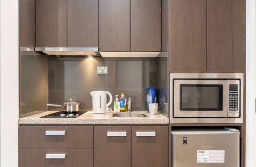 Melbourne Central Business District Apartment | CBD Studio by Vic Market | Gym, Wi-Fi & Free Tram