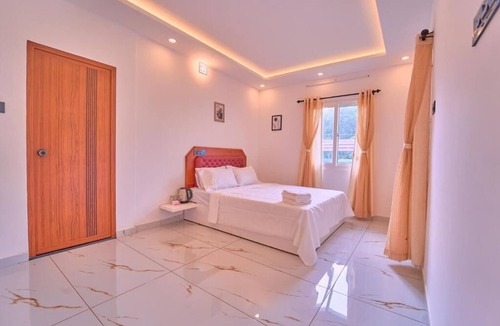 Kumbalam Bed & Breakfast | Celestiah Lakeshore Kochi by VOYE HOMES