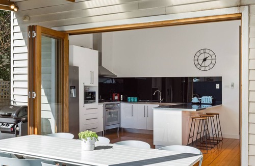 Bendigo House | Central Bendigo Cottage, family and pet friendly, walk to everywhere!