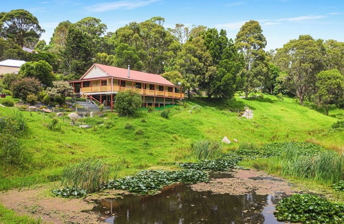Central Tilba Apartment | Central Tilba Overnight Retreat — King Bed, Ensuite, Pet-Fri