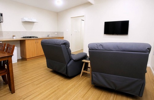 Lake Eacham Apartment | Chambers Wildlife Rainforest Lodges