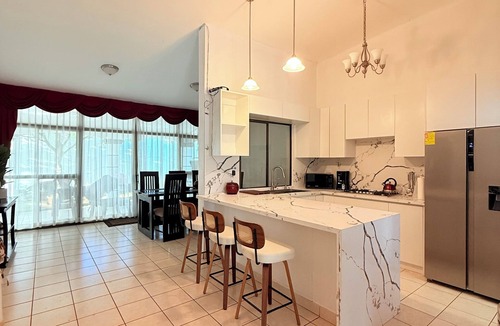 Ticuantepe House | Charming 3-bedroom Black & White house in peaceful Ticuantepe with AC