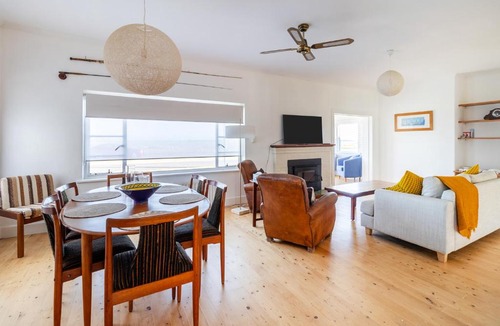 Port Macdonnell House | Charming Beachside Stay in Port MacDonnell