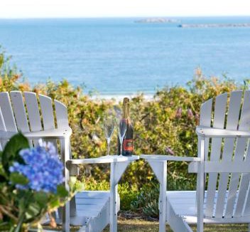 McCracken Apartment | Cheri on Sea
