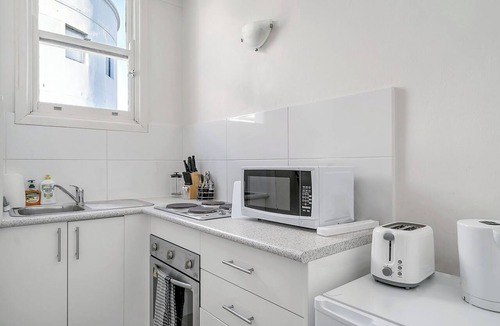 Manly Apartment | Chic 1 BDR APT in the Heart of Manly