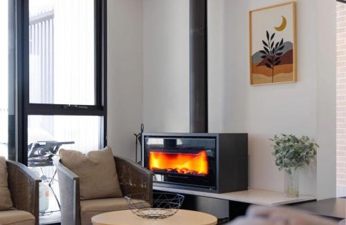 Jindabyne House | Chilam B