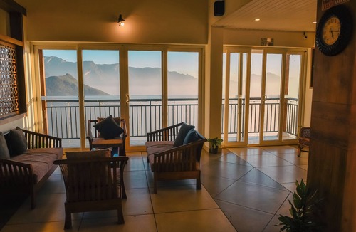 Chinnakanal Hotel | Chill Berg Resort - Bodimettu