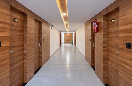 Kalasipalya House | Classic C D Tower
