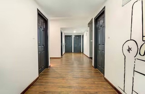Nelamangala House | Classic With City View Airport Stay