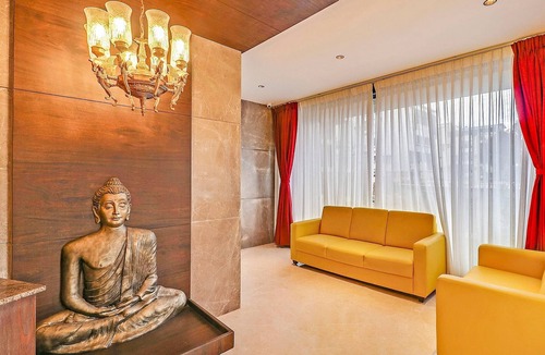 Domlur House | Classic With Twin Bedindiranagar