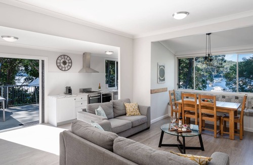 Cottage Point House | Coal and Candle Couples Retreat