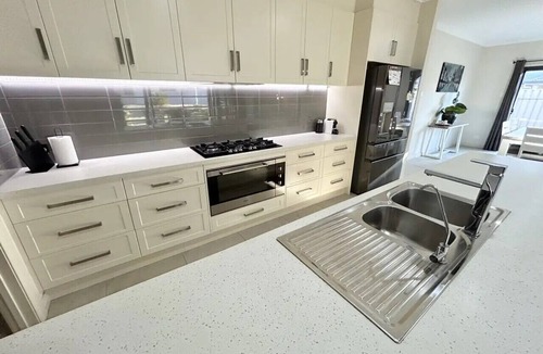 Moonta Bay House | Coastal Epping Escape - Moonta Bay