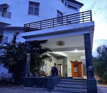Namakkal Hotel | COASTAL GRAND MAHENDRAVANAM - KOLLI HILLS