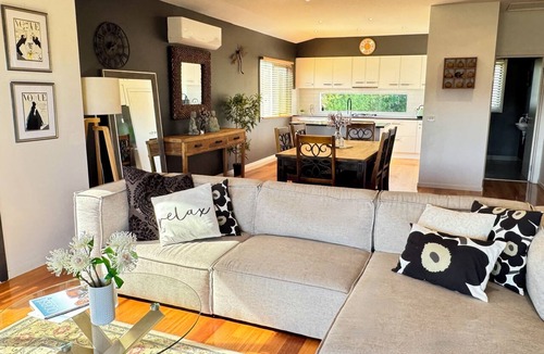 Cowes House | Coastal Tones