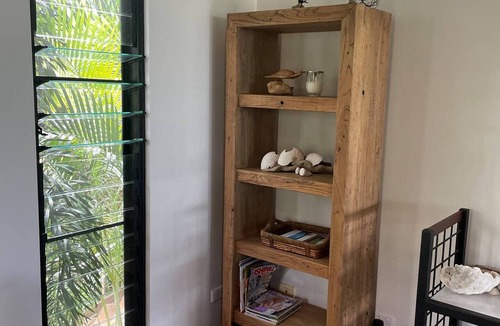 Hideaway Bay House | COCONUTS - Absolute Beachfront home in Hydeaway Bay