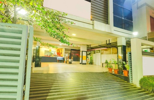 Dwaraka Nagar House | Collection O Dwarka Nagar Ramatalkies