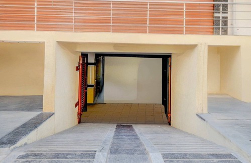 Kukatpally Housing Board Colony House | Collection O Forum Mall Hyderabad