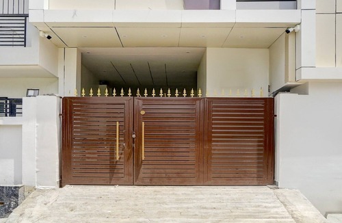 Varanasi House | Collection O IIT BHU Singh Residency