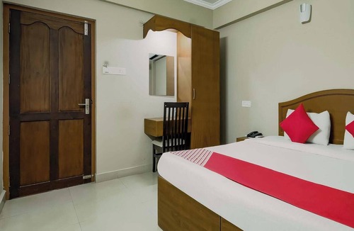 Ernakulam South Hotel | Collection O Kadavanthra Near South