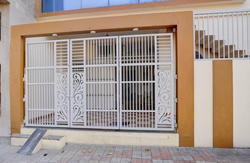 Indore House | Collection O Meghdoot Garden