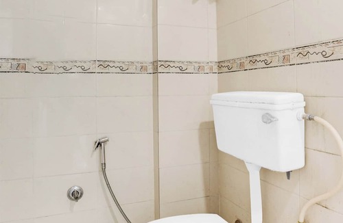 Gandhipuram Hotel | Collection O Omni Bus Terminal