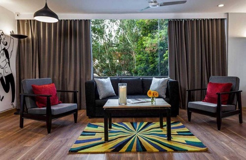 Hyderabad House | Collection O Priyadarshini Park Saroornagar