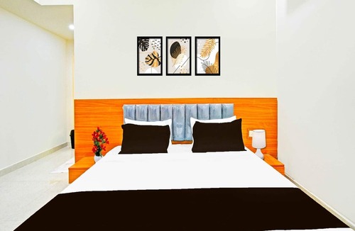 Hyderabad House | Collection O Santosh Nagar Hyderabad