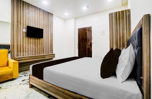 Amarnath Hotel | Collection O Ulhasnagar Birla Temple Formerly Hotel Yash Residency