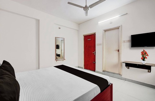 Tada Hotel | CollectionO Guduvancheri Railway Station