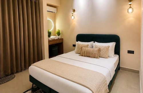 Auli Apartment | Comfort Corner 1bhk Skyline 3 Near Lulu Mall