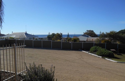 Port Vincent Apartment | Comfortable 2 bedroom Unit - Off Peak Special!