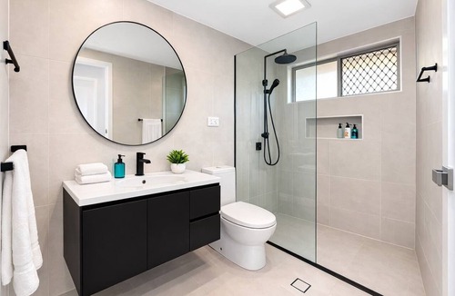 Pimlico Apartment | Comfortable Townsville Retreat Near Mater Hospital