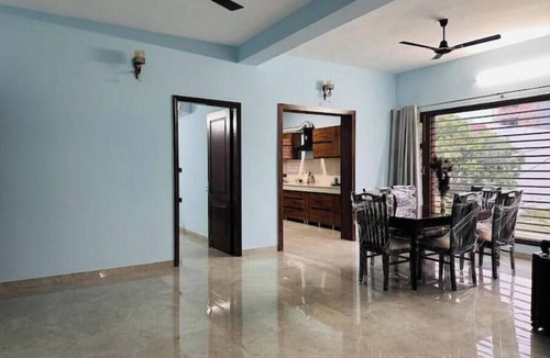 Kharar Apartment | Comfy Corner | Cozy 3BR Retreat with Private Balcony