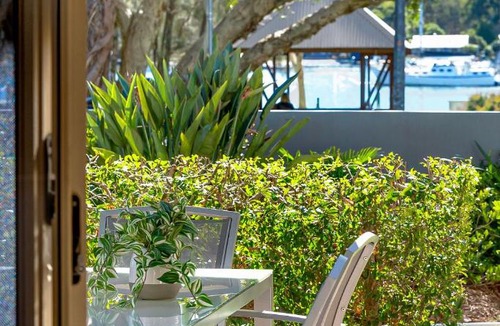 Noosaville Apartment | Como 1