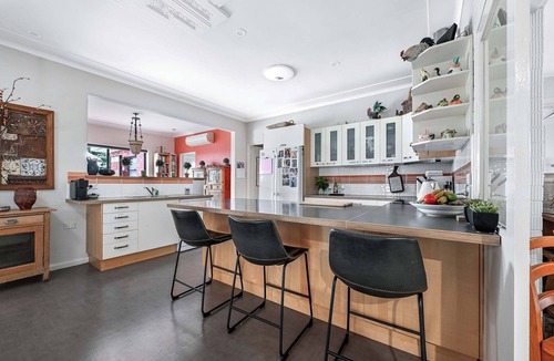 Orange House | Coorabin | Pet-Friendly 4BR near Orange CBD