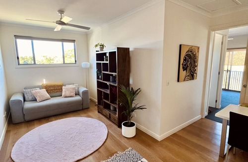 Nudgee Beach Apartment | Cosy quiet space in Nudgee beach. nnClose to Brisbane Airport.